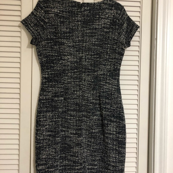 Beautiful Banana Republic dress size 6 - Picture 5 of 5